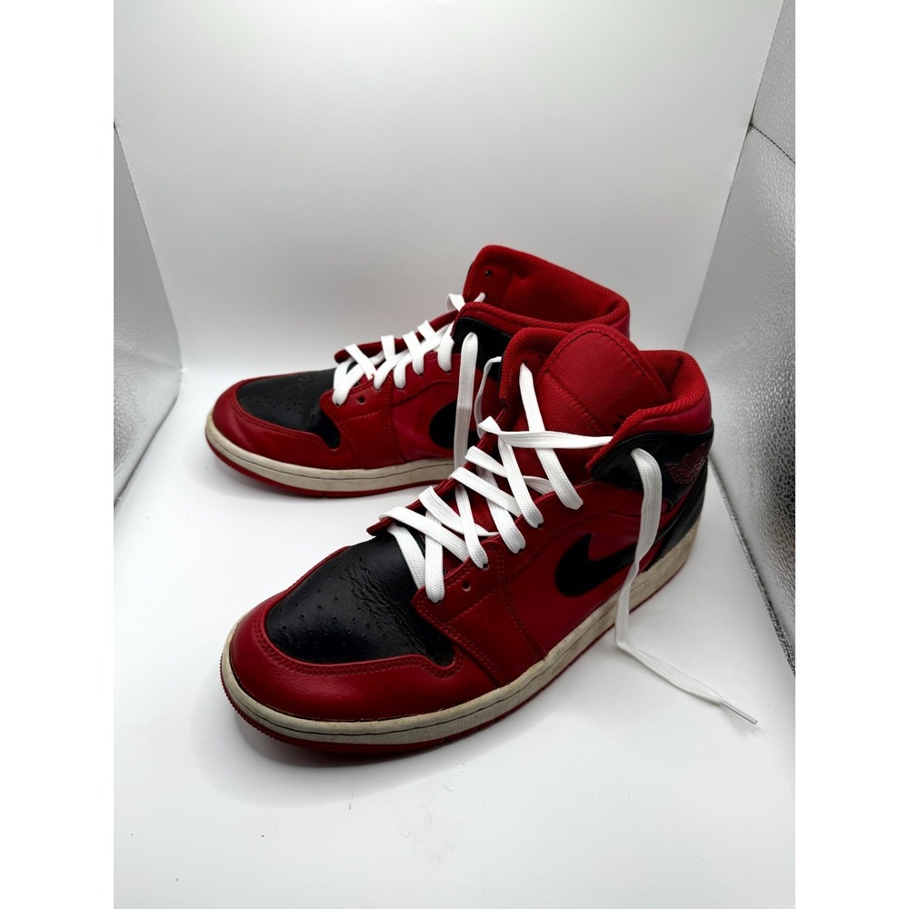 Nike Air Jordan 1 Mid Reverse Bred 554724-660 Mens 9 Sneaker Red Leather Shoes
